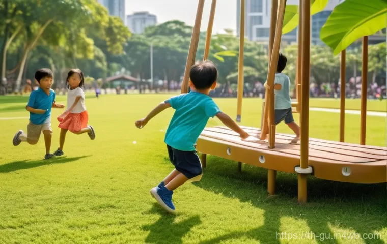 어린이와 도시 녹지의 관계 - A group of cheerful Thai children, aged 6-10, playing joyfully and actively in a vibrant, sun-drench...